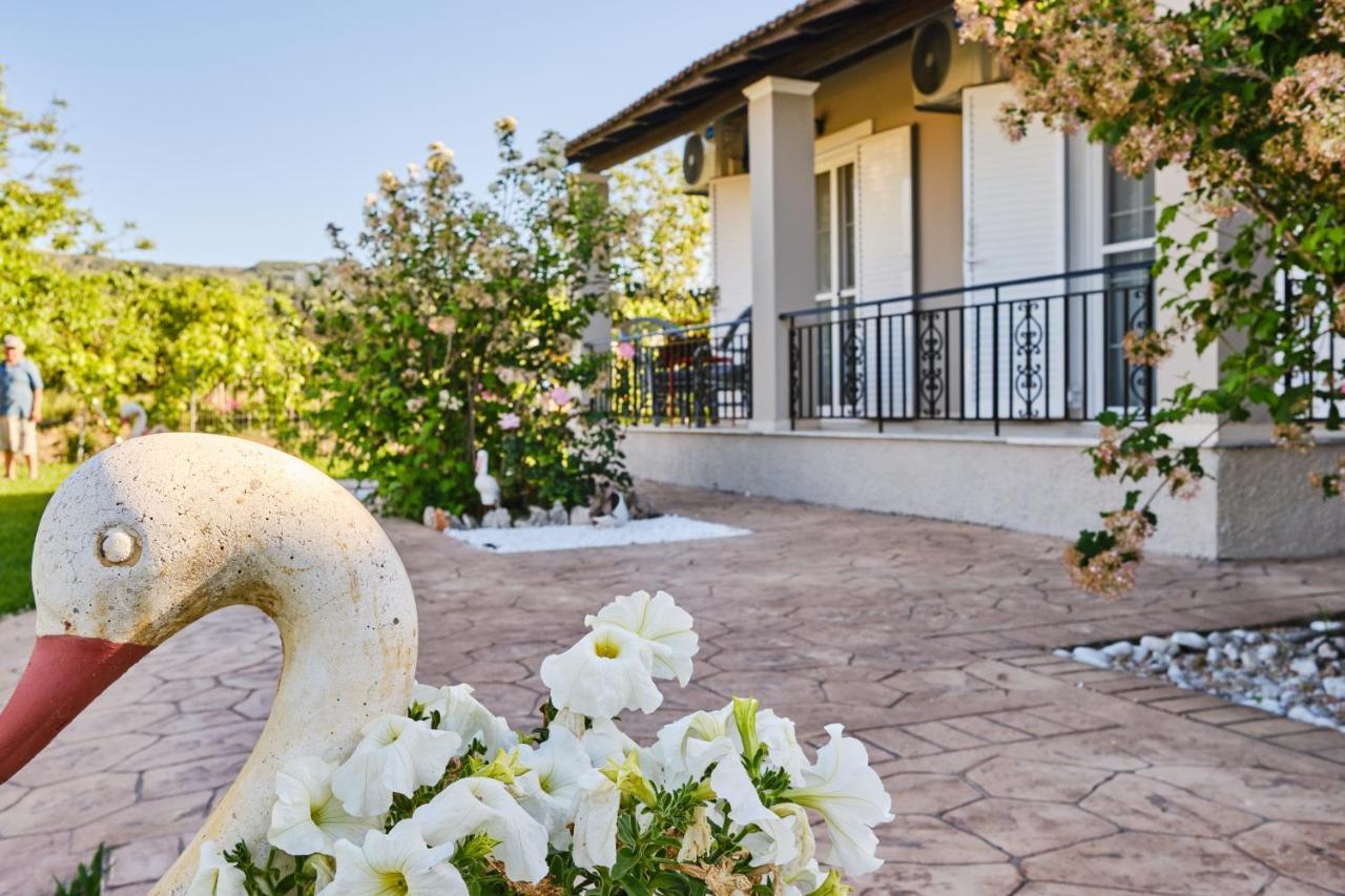 Villa Doreta Roda  Bagian luar foto
